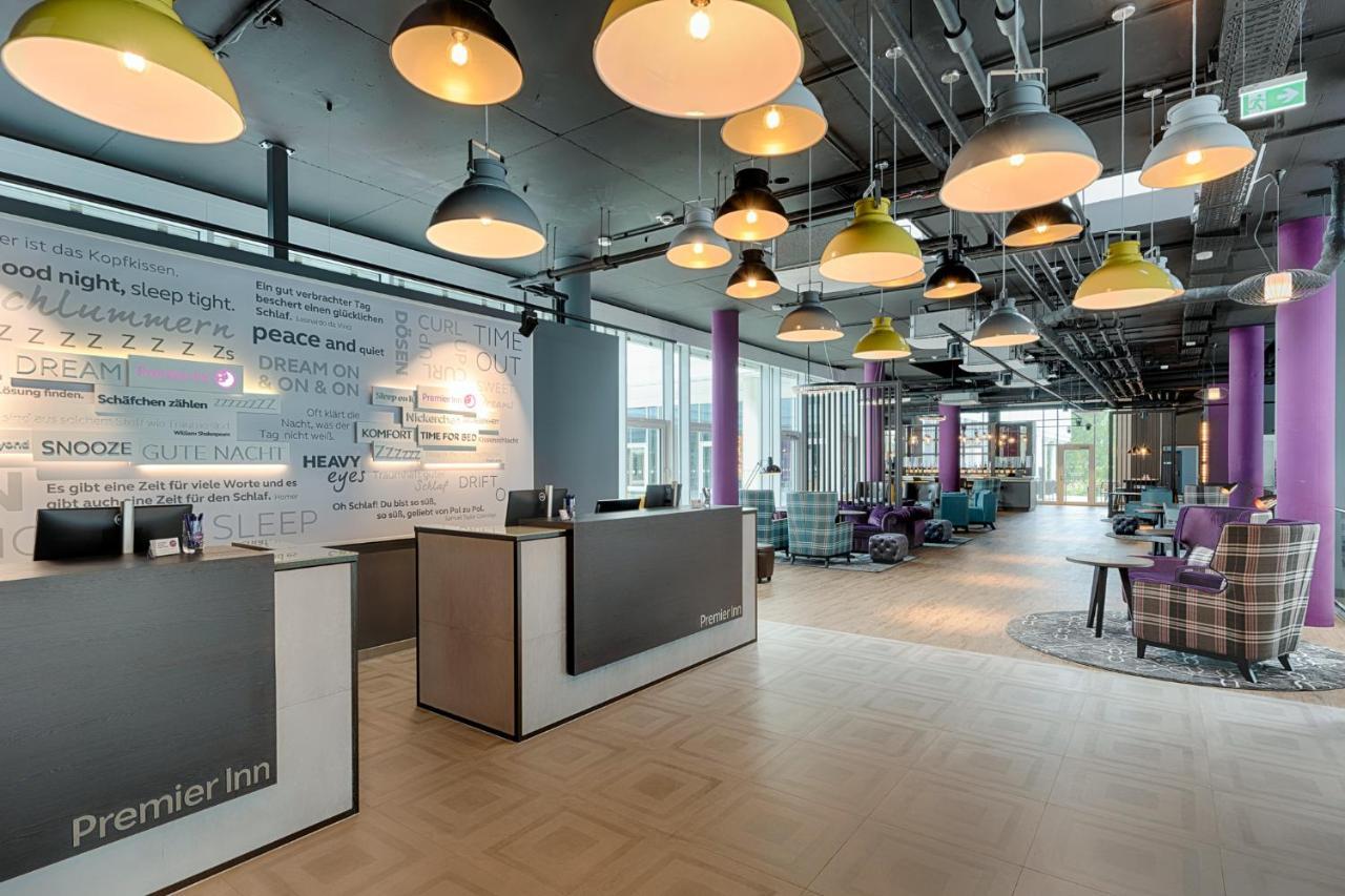 Premier Inn Wolfsburg City Centre ภายนอก รูปภาพ
